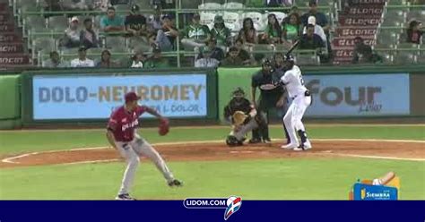 Pa La Calle As Fue El Homerun De Micker Adolfo En El Noveno De Las