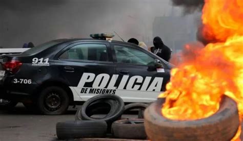 Misiones atravesó su octavo día de protesta policial y el conflicto