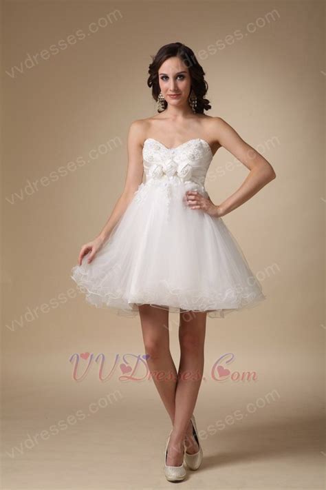 Cute White Sweet Sixteen Party Girls Dress With Applique