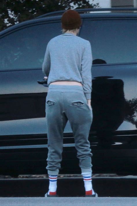 Kristen Stewart Shows Off Her Tummy Leaves A Spa In Los Angeles