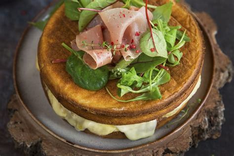 Naked Cake à la Raclette et au jambon cru Aoste