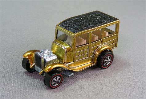 Hot Wheels Vintage Redline Classic Ford Woody Town Green