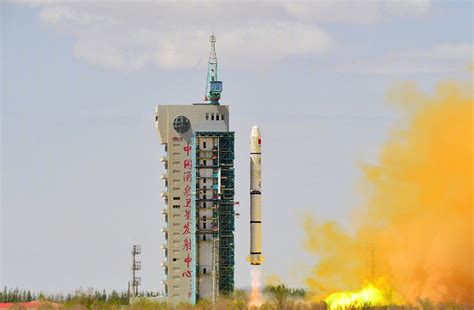 Long March 2c Successfully Launched Two High Tech Siwei 0102 Satellites