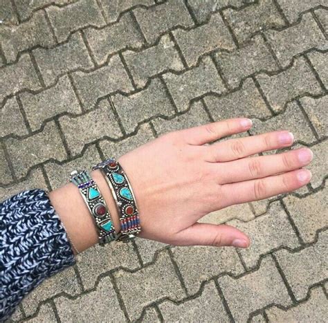 Bracelets tibétains Www.bijouxindiens.net | Bijoux, Fantaisie, Tibétains