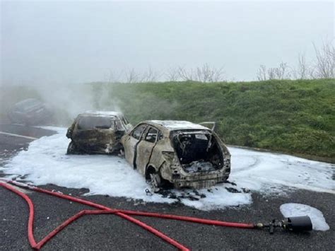 Maxi Tamponamento Sulla A A Manerbio Brescia Due Morti E Diversi