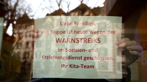 Streik In Stuttgart Am Donnerstag Bleiben Landesweit Kitas Geschlossen