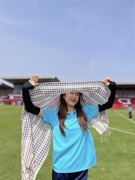 SEA Games nóng như đổ lửa hot girl bóng đá Thanh Nhã tung ảnh làm đổ fan