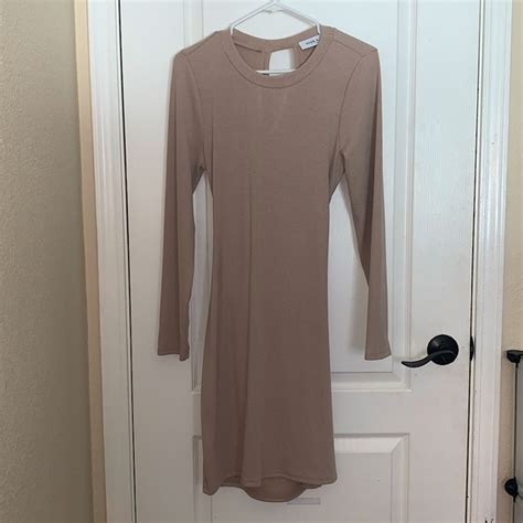 Gilli Dresses Gilli Nude Stretchy Open Back Long Sleeve Midi Dress