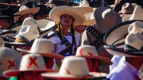 Revoluci N Mexicana A Qu Hora Y D Nde Ver En Vivo El Desfile Del