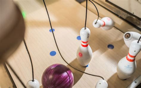 String Bowling Vs Free Fall Pinsetters What You Need To Know