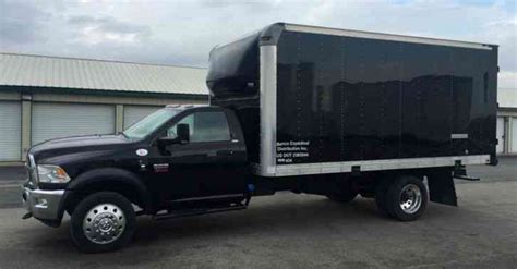 Dodge Ram 5500 SLT Heavy Duty Cummins Diesel (2012) : Van / Box Trucks