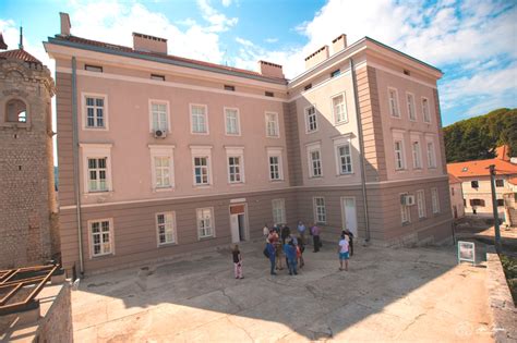 Generacija maturanata trebinjske Gimnazije danas obilježava godina mature FOTO