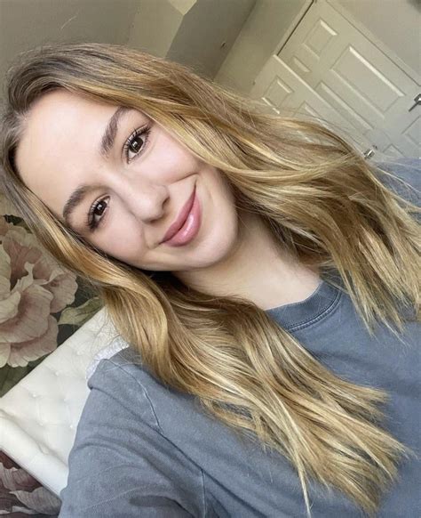 Chloe Just Posted These On Instagram Rchloelukasiak