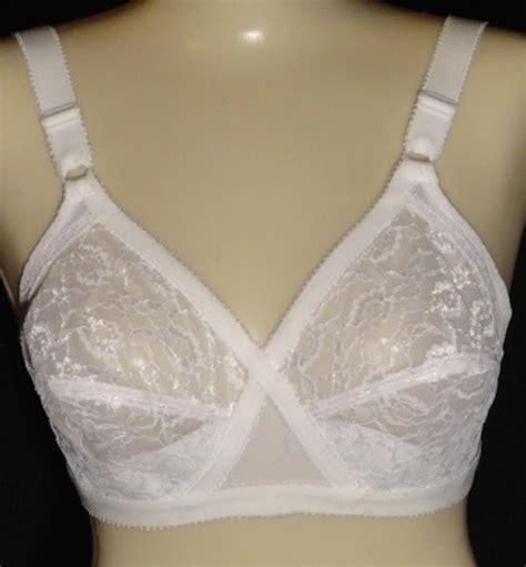 Vintage Cross Your Heart Playtex Bra White Lacy Soft By Gladsbag