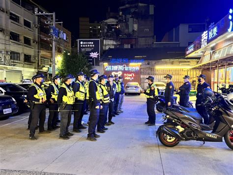 員林警分局出動人力臨檢稽查，貫徹警方掃蕩黑幫和肅槍毒決心。 （照片警方提供） 台灣華報