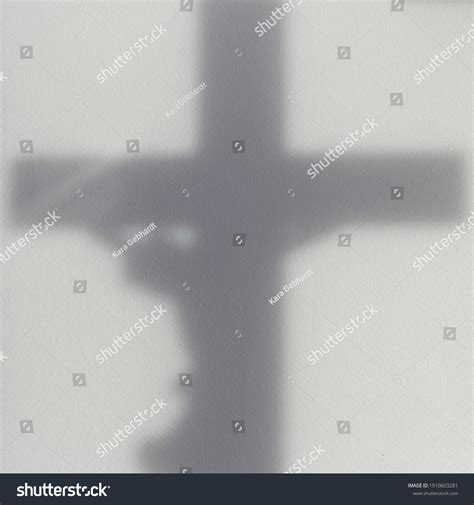 126,331 Cross with shadow Images, Stock Photos & Vectors | Shutterstock