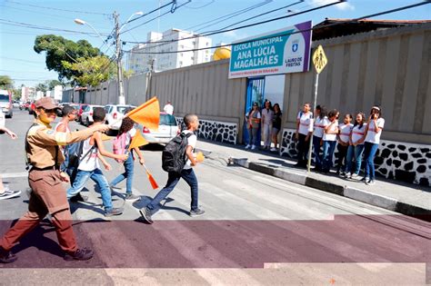 Escolas Municipais Recebem Projeto Piloto De Seguran A Para Travessia