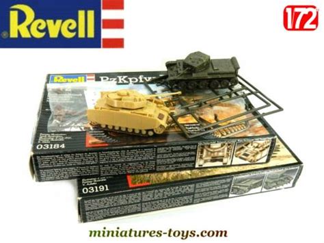 Un ensemble de 2 kits de chars montés Cromwell Mk IV et Panzer IV