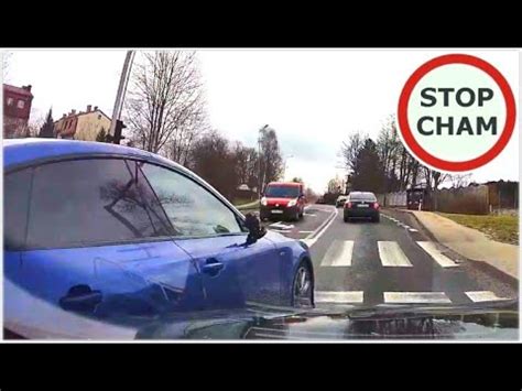 Pirat w Audi jedzie na czołówkę spycha z drogi i ucieka przed policją