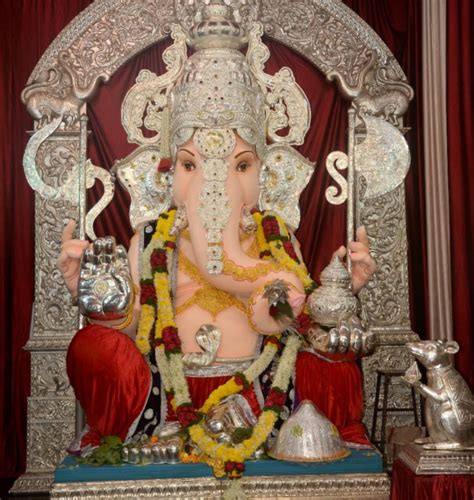 Punes Tulshibaug Ganpati 2019 पुण्यातील चौथा मानाचा गणपती श्री