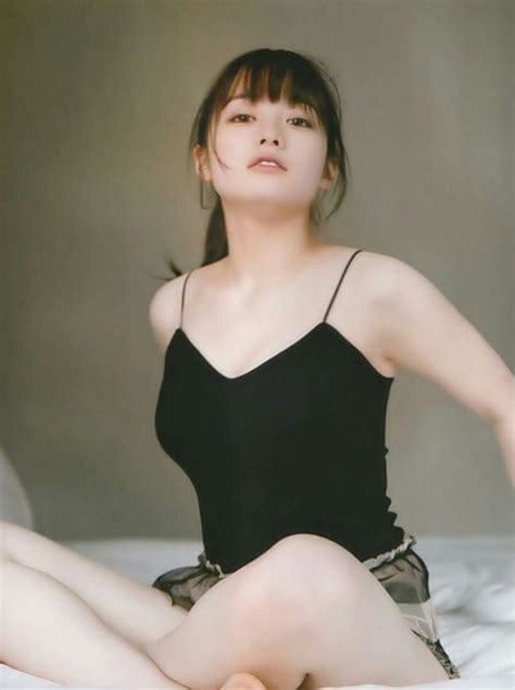 橋本環奈、写真集naturel（ナチュレル）が可愛いのに伸び悩んだ理由【画像アリ】