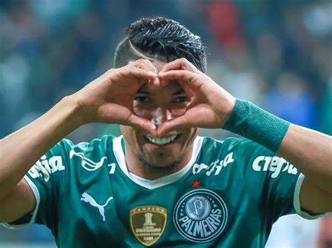 Palmeiras Rony Tenta Bicicleta E At Allianz Entra Na Brincadeira