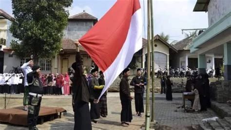 Penjelasan Seputar Hukum Hormat Bendera Merah Putih NU Online Jatim