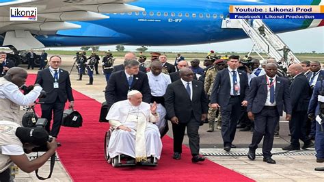 L arrivée du Pape François à Kinshasa RDC de l aéroport au Palais de