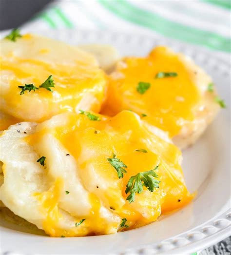 Cheesy Scalloped Potatoes And Ham In Crockpot