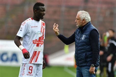 Calcio Serie C E Vigilia Di Albinoleffe Mantova In Attacco La