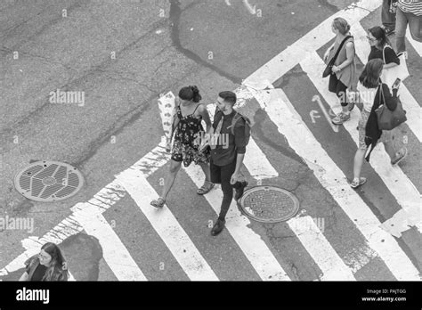 Cruce De Calles Desde Arriba Im Genes De Stock En Blanco Y Negro Alamy