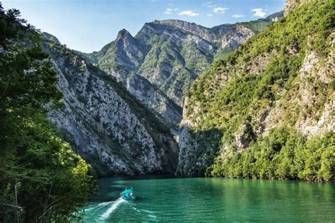 2024 De Tirana Durrës viagem de um dia ao rio Shala e ao lago Koman