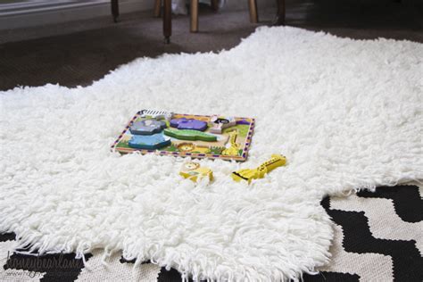 Make a Faux Sheepskin Rug - HoneyBear Lane