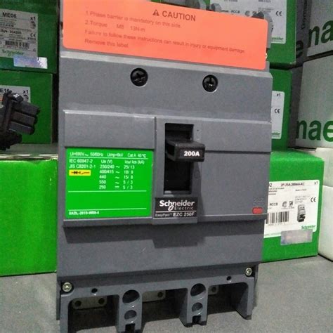 Jual Mccb Nfb Breaker Schneider Phase Ezc A A A A Shopee