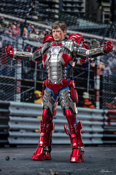 Jual Hot Toys Mms Iron Man Tony Stark Mark V Suit Up Version