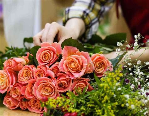 Everything You Need To Know About Floral Design Education And Career