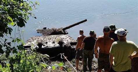 Descubren en río ruso un tanque de la 2WW funciona