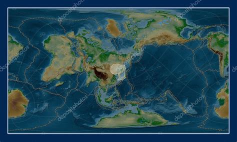 Placa tectónica Amur en el mapa de elevación física en la proyección