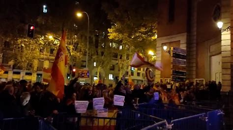 Cientos de personas se congregan en Ferraz en la undécima jornada de