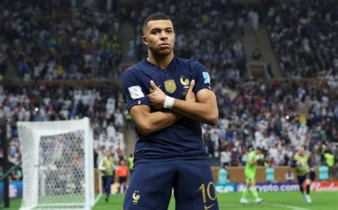 World Cup 2022 Awards Kylian Mbappe Wins Golden Boot With Hat Trick In