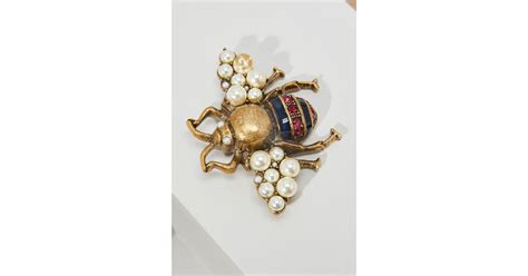 Gucci Bee Brooch With Crystals And Pearls In Metallic Lyst