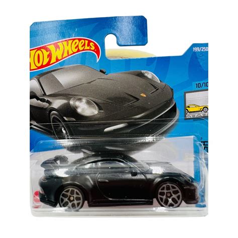 Hot Wheels Resorak Samochód PORSCHE 911 GTS NIEMCY 13022532806