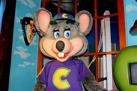 Chuck E Cheese Happy Birthday  Have The Finest Web Log Miniaturas