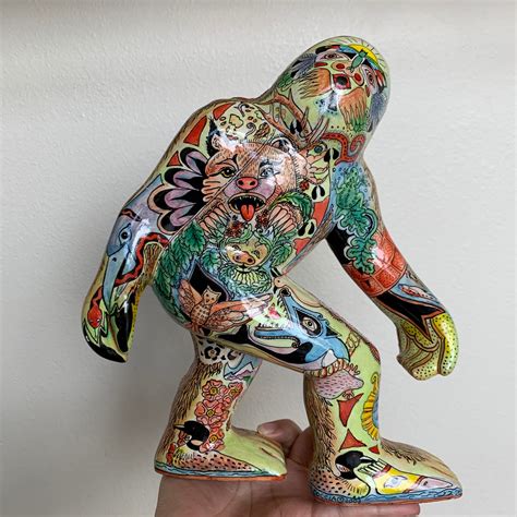 Sasquatch Bigfoot Carving Earthart International