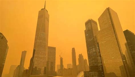 In Footage Canada Wildfire Smoke Engulfs New York Al Bawaba