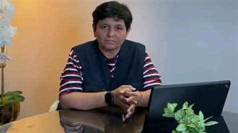 Falguni Pathak ‘मैंने पायल है छनकाई रीमिक्स को लेकर बढ़ा विवाद