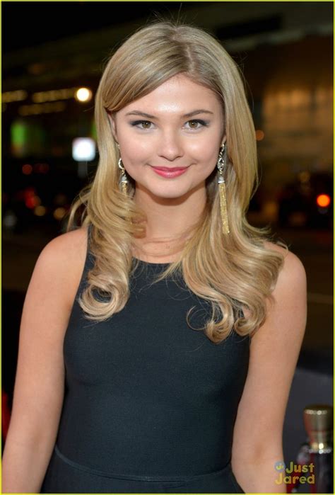 Full Sized Photo Of Stefanie Scott Attends Vampire Academy Premiere 02