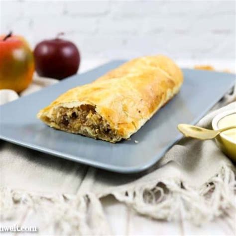 Apfelstrudel Mit Bl Tterteig Einfach Und Von Oma Rezept Aus Sterreich