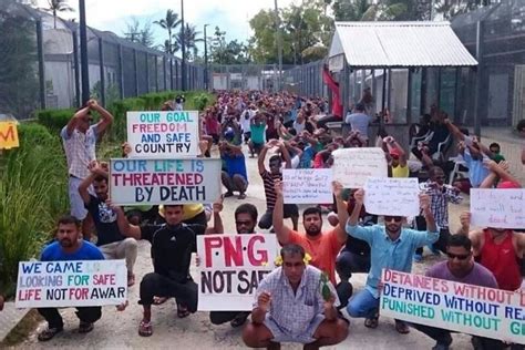 Papua Neuguinea Polizei stürmt australisches Flüchtlingslager in Manus