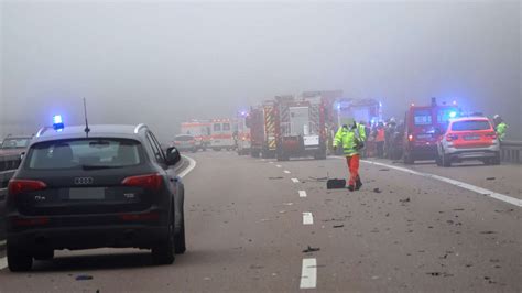 A3regensburg Horror Unfall Im Nebel Zwei Menschen Sterben Bayern